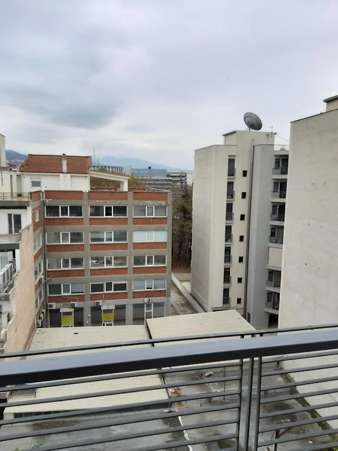 Kosmos Service Apartment Open View 2 Selanik
